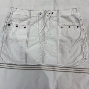 Tommy Jeans Off-White Mini Skirt with Logo Waistband